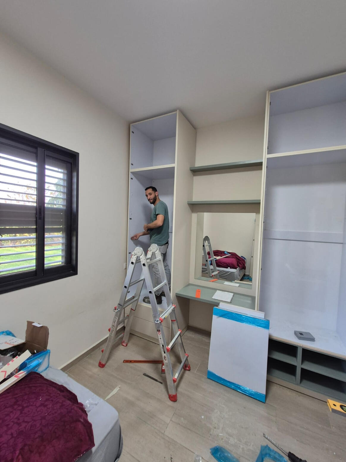 אהרן סינגר - נגרות מטבחים וארונות לבית