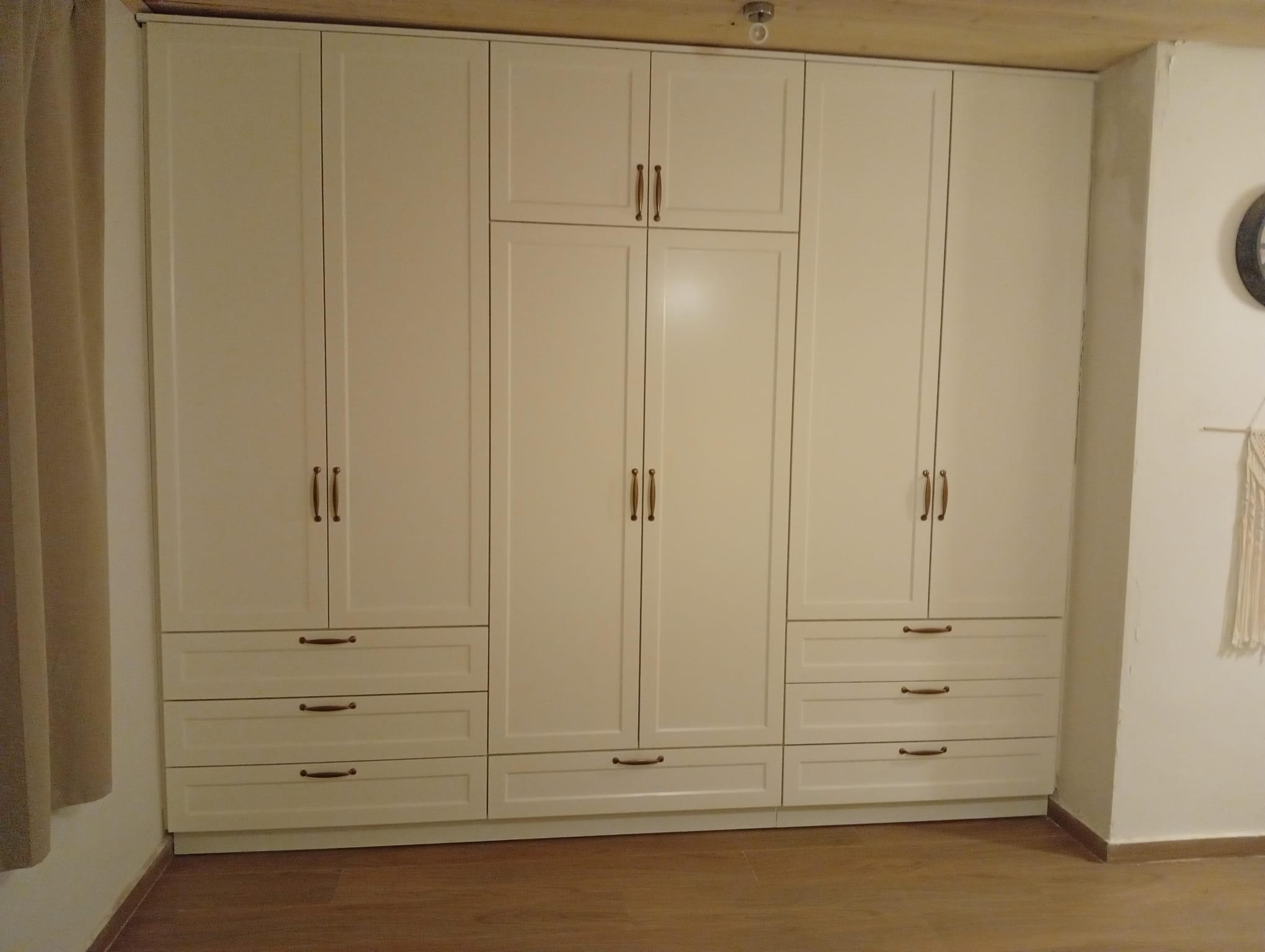 אהרן סינגר - נגרות מטבחים וארונות לבית